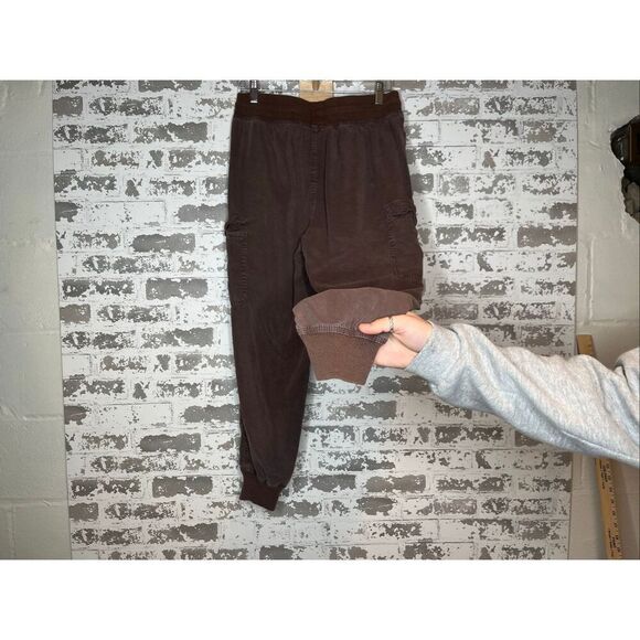 Aerie | women brown cargo jogger pants - Picture 7 of 9